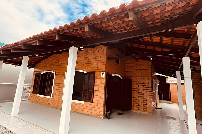 Casa aconchegante e arejada, 450m do mar