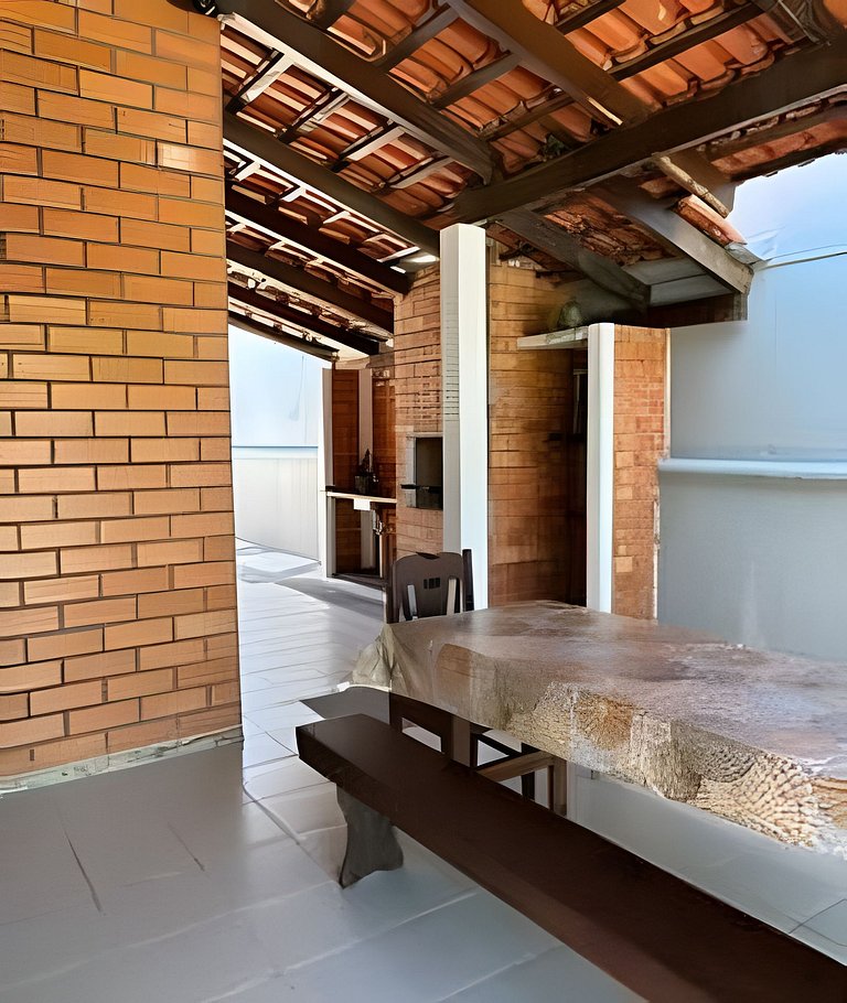 Casa aconchegante e arejada, 450m do mar