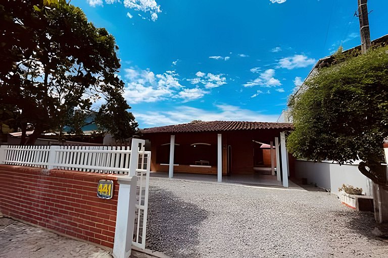 Casa aconchegante e arejada, 450m do mar