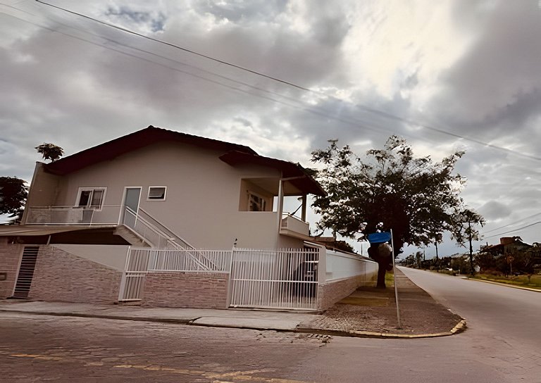Casa equipada e confortável - São Francisco do sul
