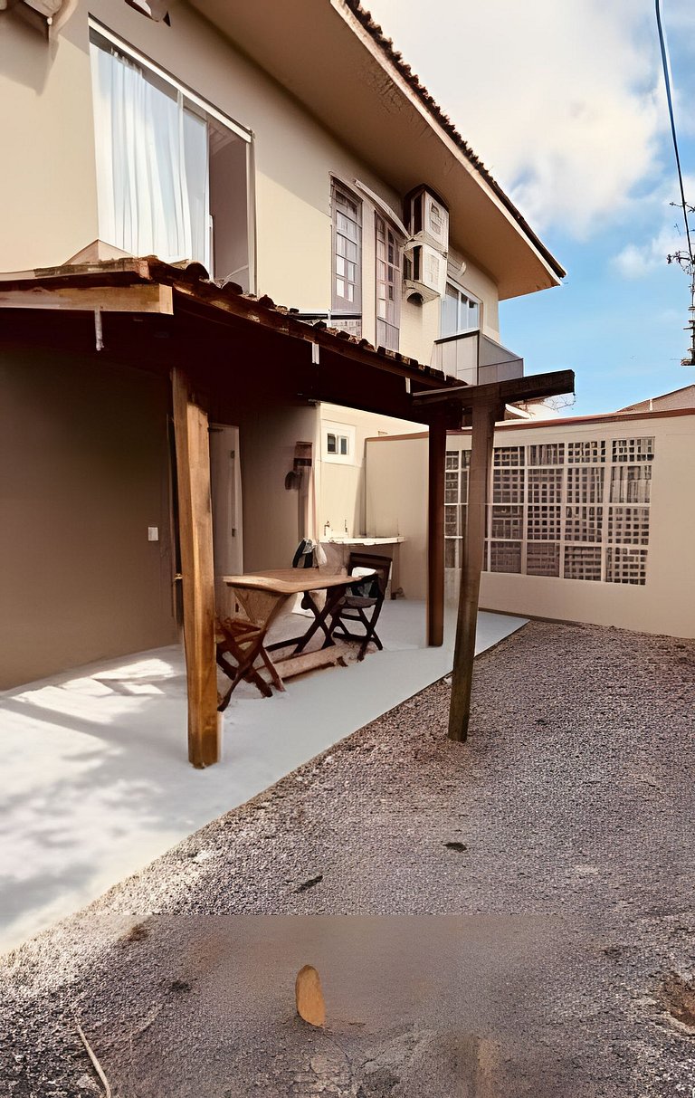 Casa 300m da praia da praia Grande