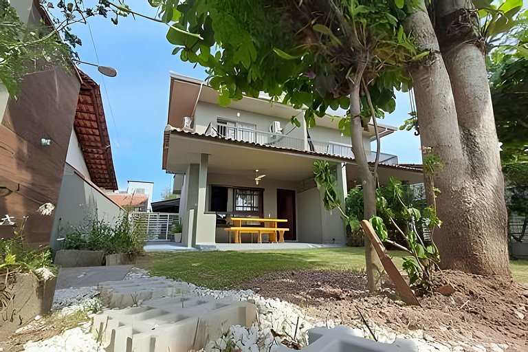 Casa 300m da praia em São Francisco do Sul