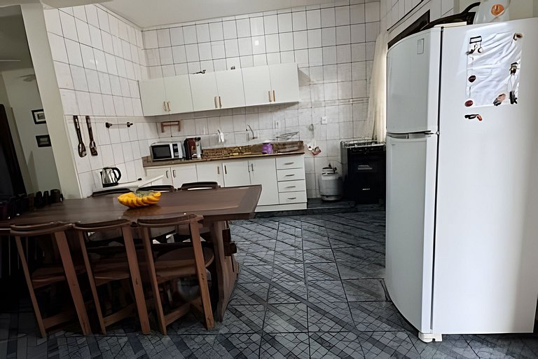 Casa próxima à Enseada e Prainha