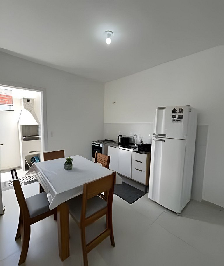 Casa a apenas 950 metros do mar em São Francisco do Sul!