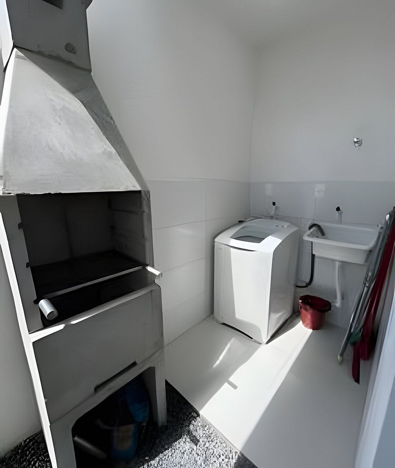 Casa a apenas 950 metros do mar em São Francisco do Sul!
